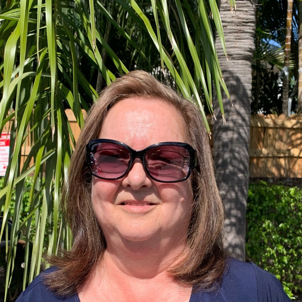 Meet your Posher, Emilia